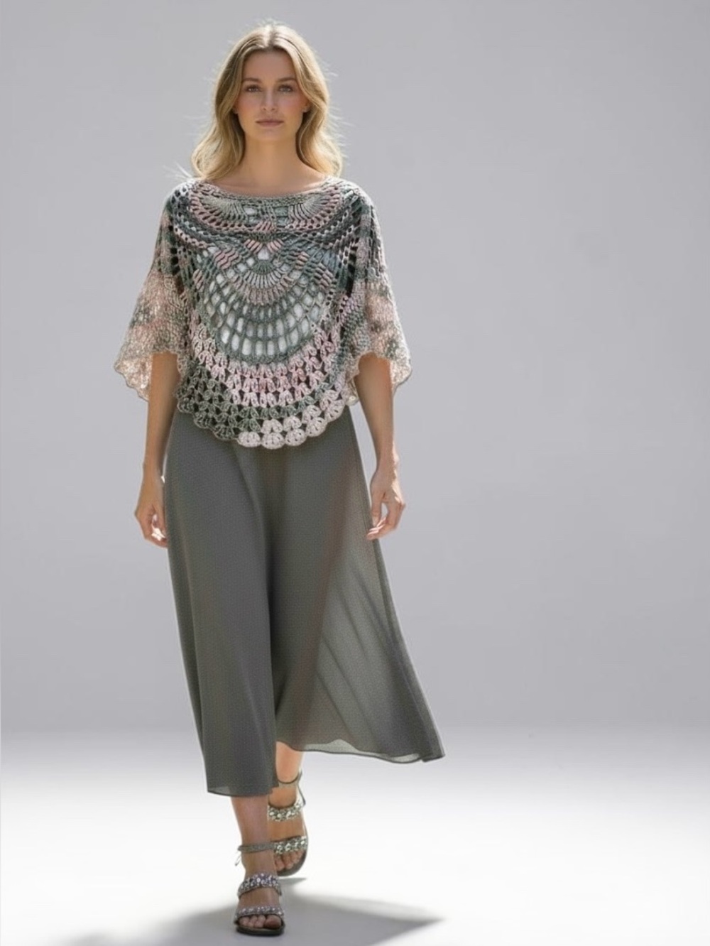Poncho Hand Crafted Pink Gray Gradient Crochet - Picture 2 of 13
